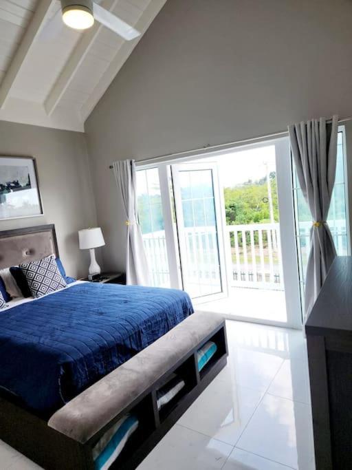 Brand New Luxurious Townhouse In Negril Villa Buitenkant foto