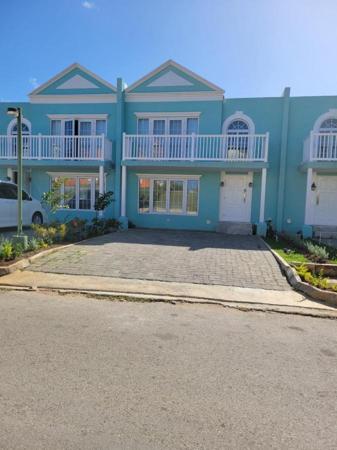 Brand New Luxurious Townhouse In Negril Villa Buitenkant foto